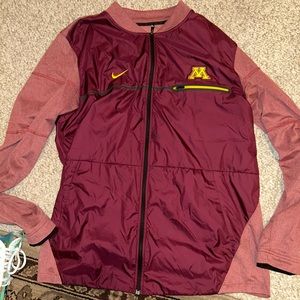 Men’s Nike Shield University of Minnesota Gophers Full-Zip Wind Jacket (L)